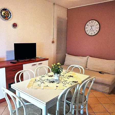 Sea Garden, Fronte Mare Con Piscina *