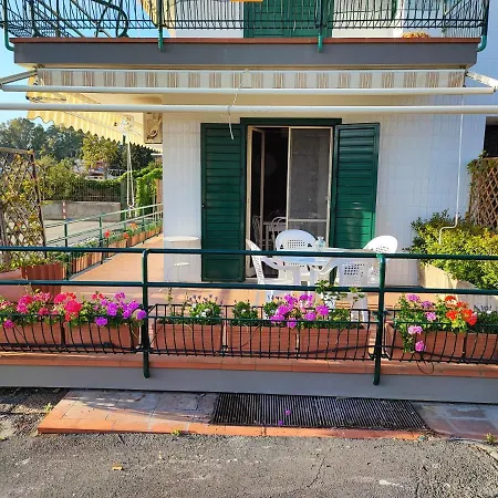Apartment Sea Garden, Fronte Mare Con Piscina